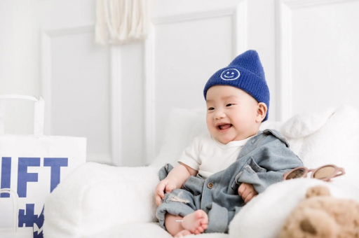 开平宝宝有黄疸手却很白